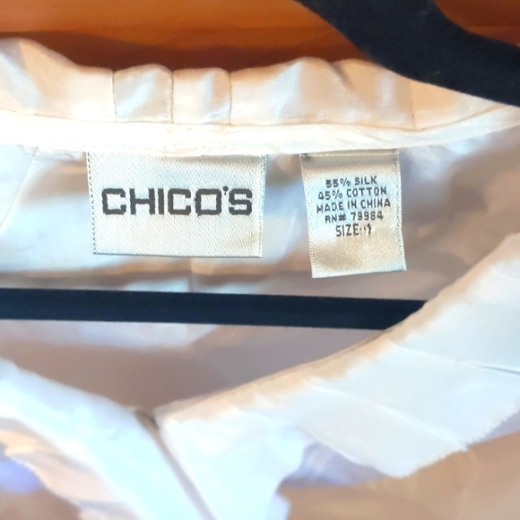 CHICO’S Ruffle Delight Carrick LS Blouse Button Down Silk Optic White Sz 1 - Picture 2 of 4